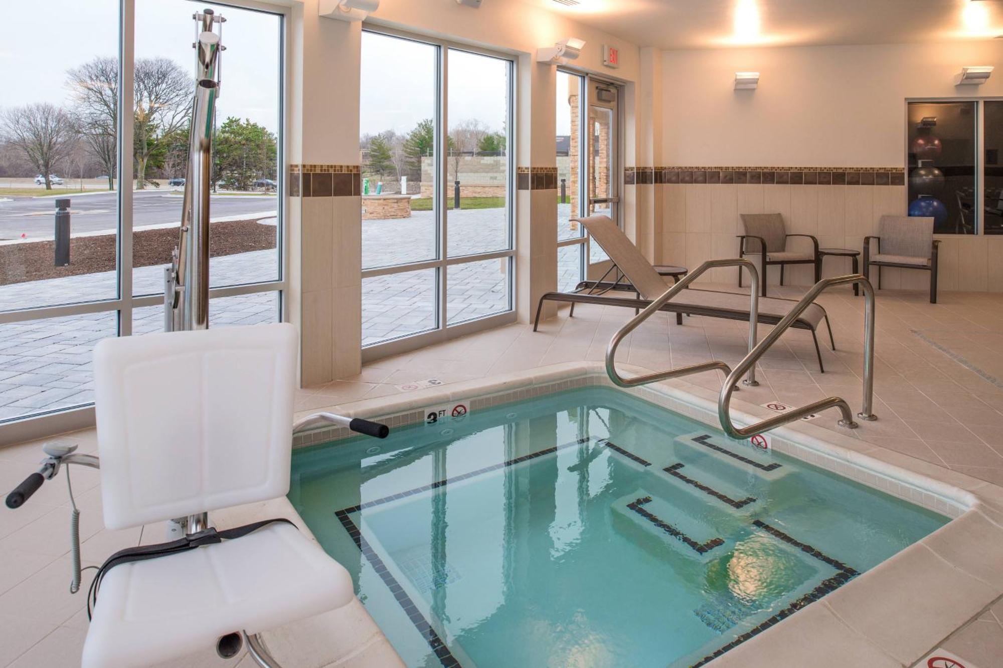Courtyard By Marriott Detroit Farmington Hotel Farmington Hills Exterior foto