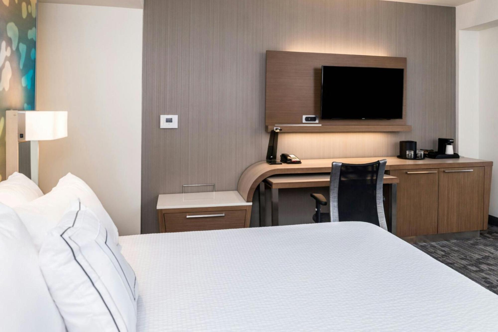 Courtyard By Marriott Detroit Farmington Hotel Farmington Hills Exterior foto