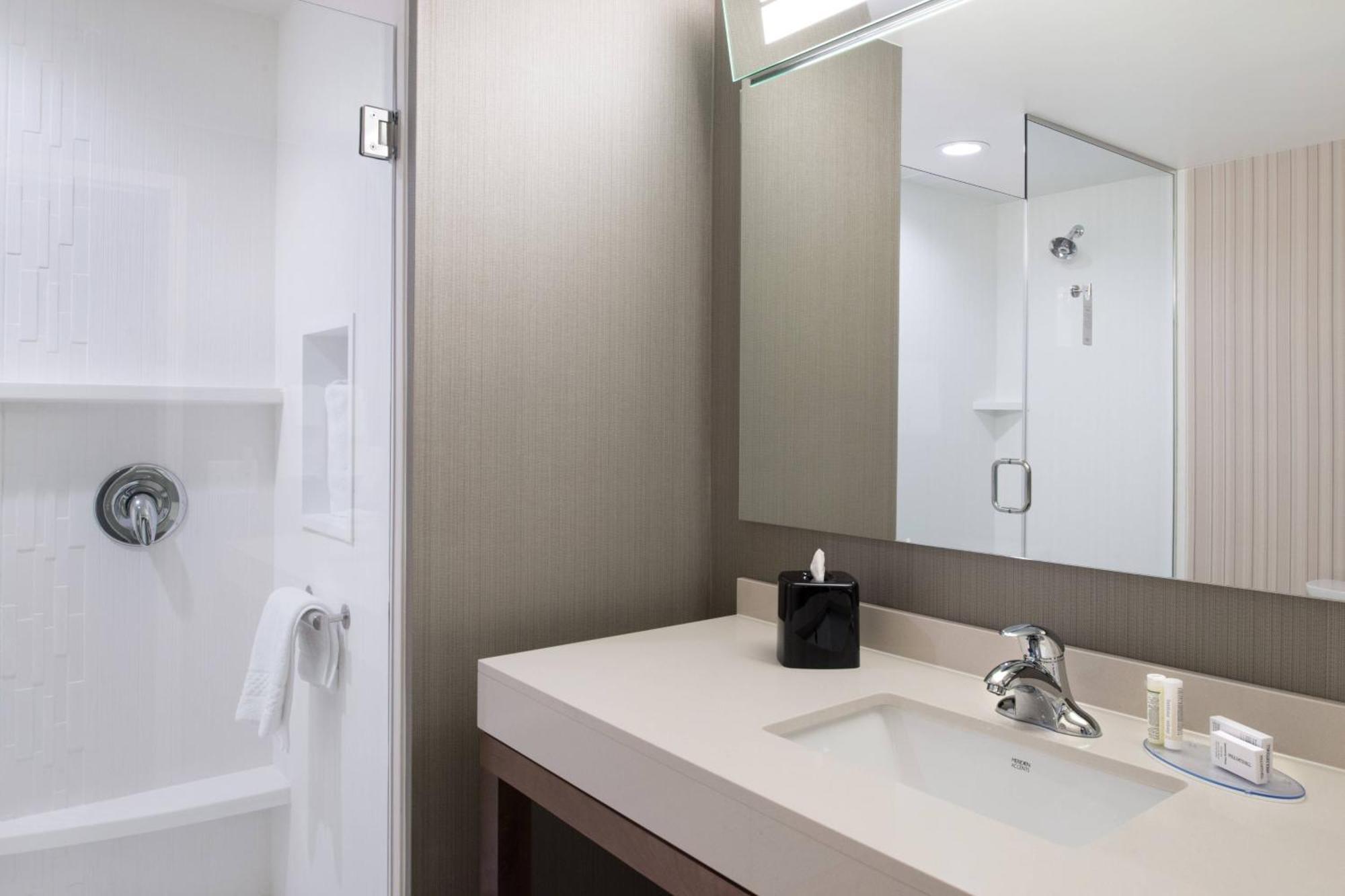 Courtyard By Marriott Detroit Farmington Hotel Farmington Hills Exterior foto