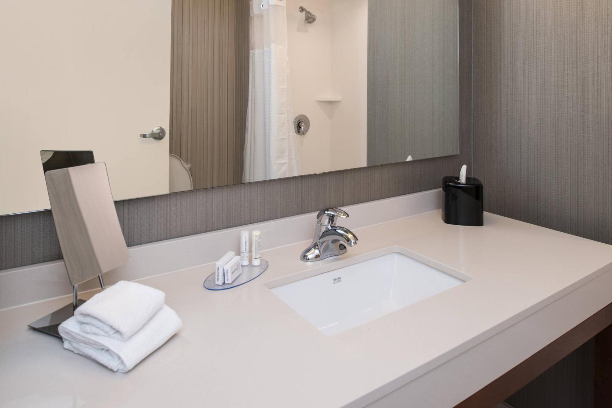 Courtyard By Marriott Detroit Farmington Hotel Farmington Hills Exterior foto